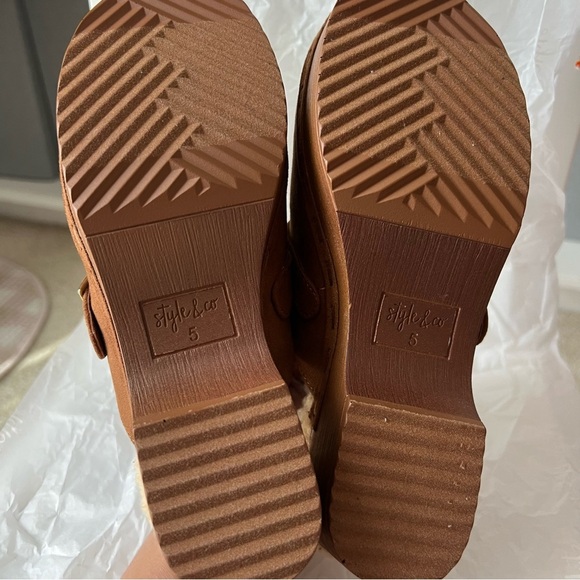Style & Co Womens Dakotaa Slip-On Tan Suede Clogs 5M Buckle Cozy Winter Casual - Picture 10 of 16